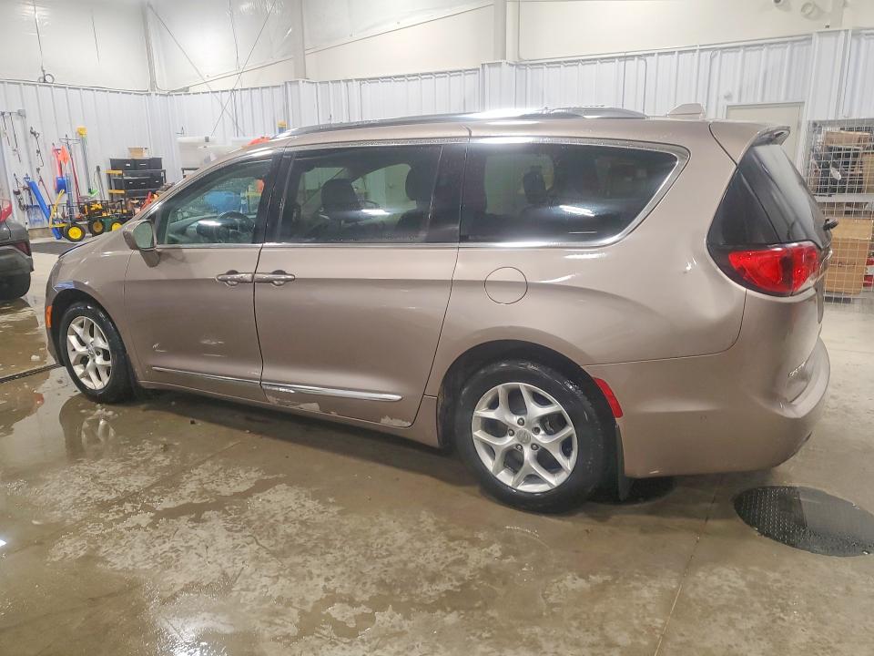 2017 Chrysler Pacifica მანქანა იყიდება აუქციონზე, vin: 2C4RC1EG8HR669659, აუქციონის ნომერი: 74672135