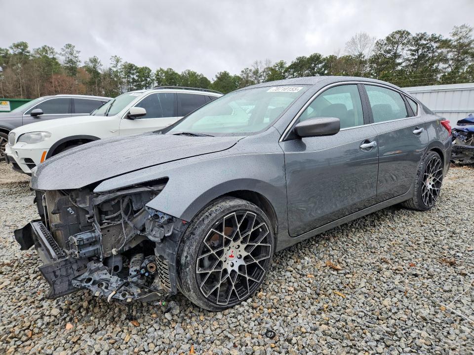 2017 Nissan Altima მანქანა იყიდება აუქციონზე, vin: 1N4AL3AP4HC164215, აუქციონის ნომერი: 78710155