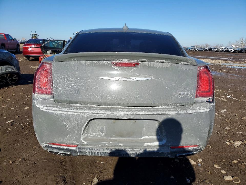 Продажа на аукционе авто 2018 Chrysler 300, vin: 2C3CCABG0JH140412, номер лота: 77018175