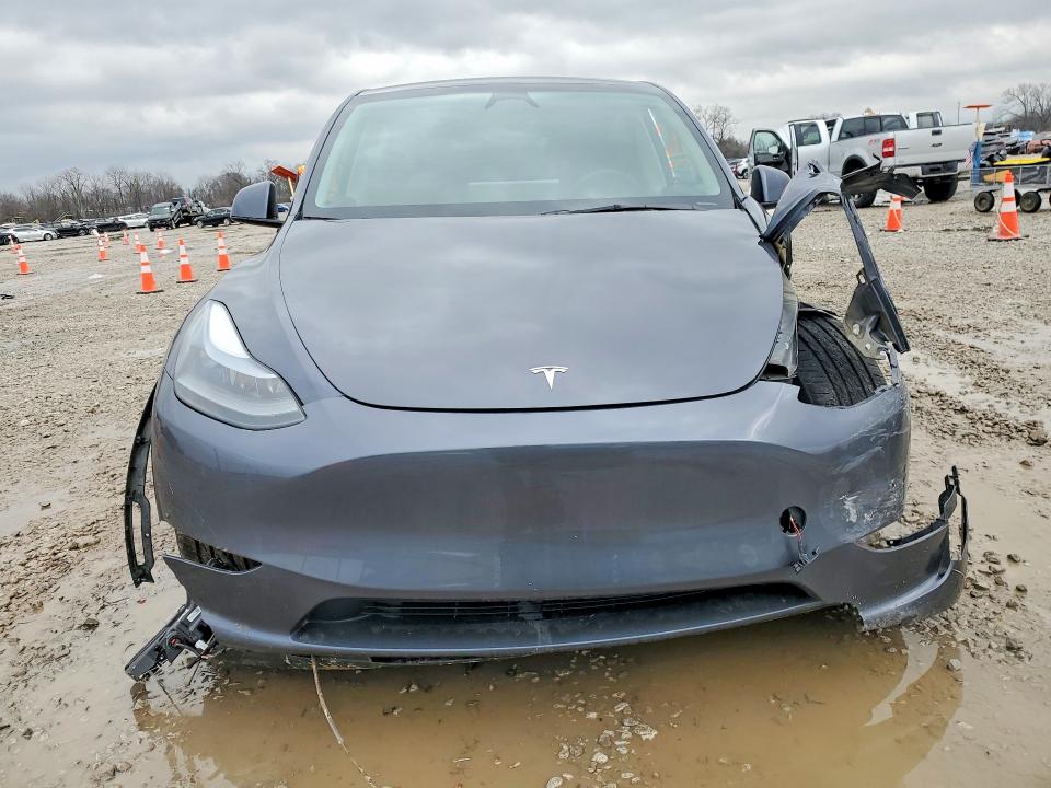 Продажа на аукционе авто 2023 Tesla Model Y, vin: 7SAYGAEE1PF978644, номер лота: 77923045