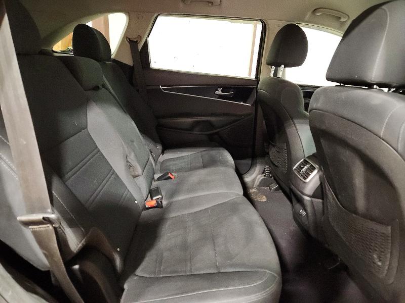 76463835 :رقم المزاد ، 5XYPGDA37KG456214 vin ، 2019 Kia Sorento مزاد بيع