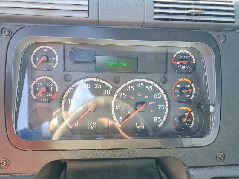 77429215 :رقم المزاد ، 1FUBGEDV0GLHC5749 vin ، 2016 Freightliner Cascadia 1 مزاد بيع