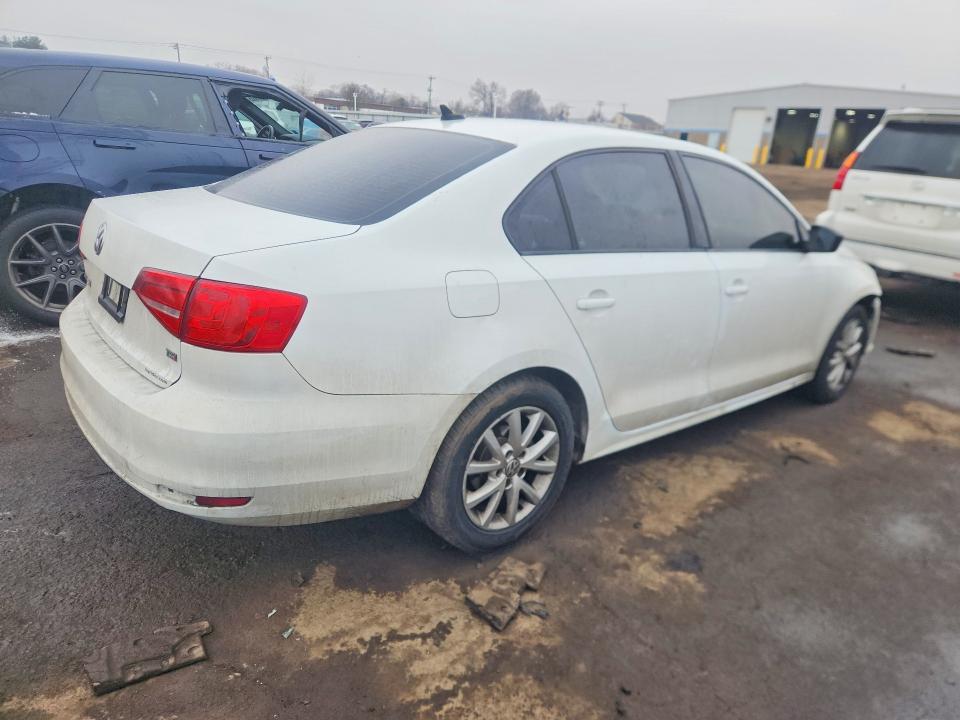 Продажа на аукционе авто 2015 Volkswagen Jetta, vin: 3VWD17AJXFM323232, номер лота: 77401425