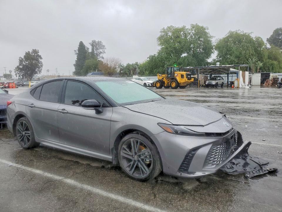 Продажа на аукционе авто 2025 Toyota Camry, vin: 4T1DBADK8SU504249, номер лота: 75310895