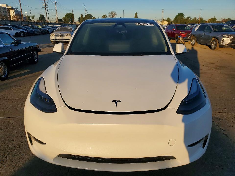 76217545 :رقم المزاد ، 7SAYGDED6SA373016 vin ، 2025 Tesla Model Y مزاد بيع