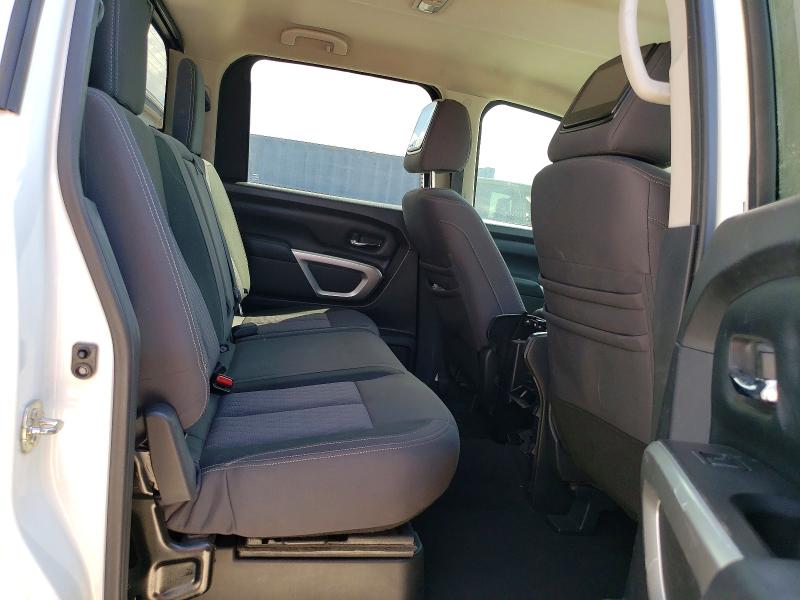 78404705 :رقم المزاد ، 1N6AA1F21HN552134 vin ، 2017 Nissan Titan Xd مزاد بيع