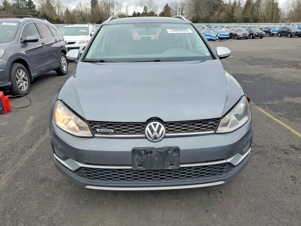 75069095 :رقم المزاد ، 3VWH17AU9HM509388 vin ، 2017 Volkswagen Golf Alltrack مزاد بيع