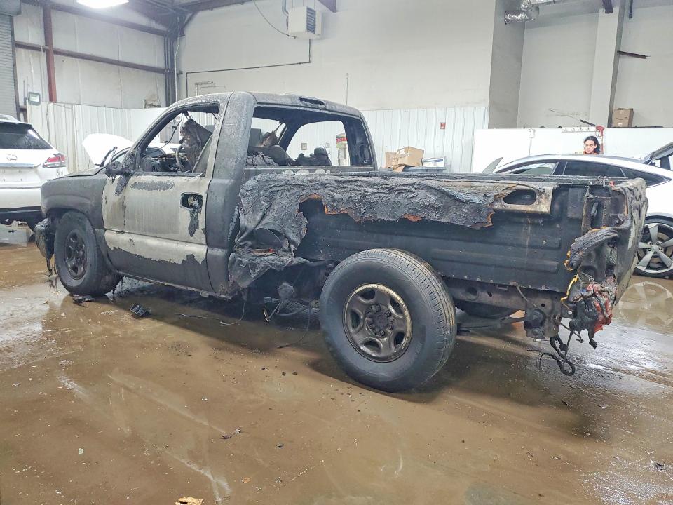 2000 Chevrolet Silverado მანქანა იყიდება აუქციონზე, vin: 1GCEK14V6YZ232508, აუქციონის ნომერი: 76403095