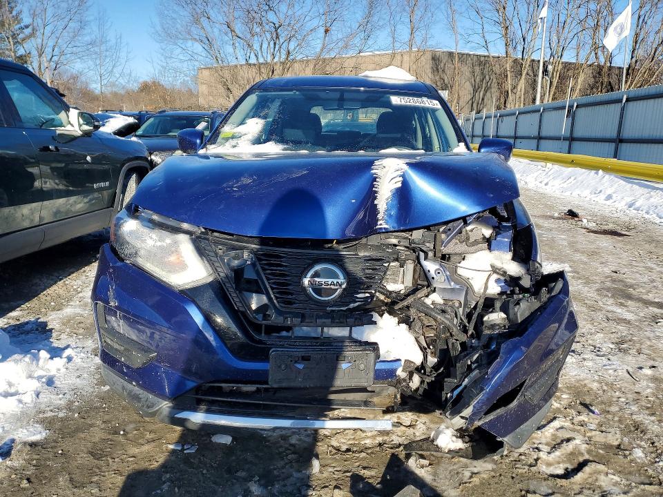 75286815 :رقم المزاد ، KNMAT2MVXJP517294 vin ، 2018 Nissan Rogue مزاد بيع