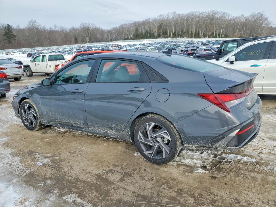 75651585 :رقم المزاد ، KMHLM4DG8SU092773 vin ، 2025 Hyundai Elantra مزاد بيع