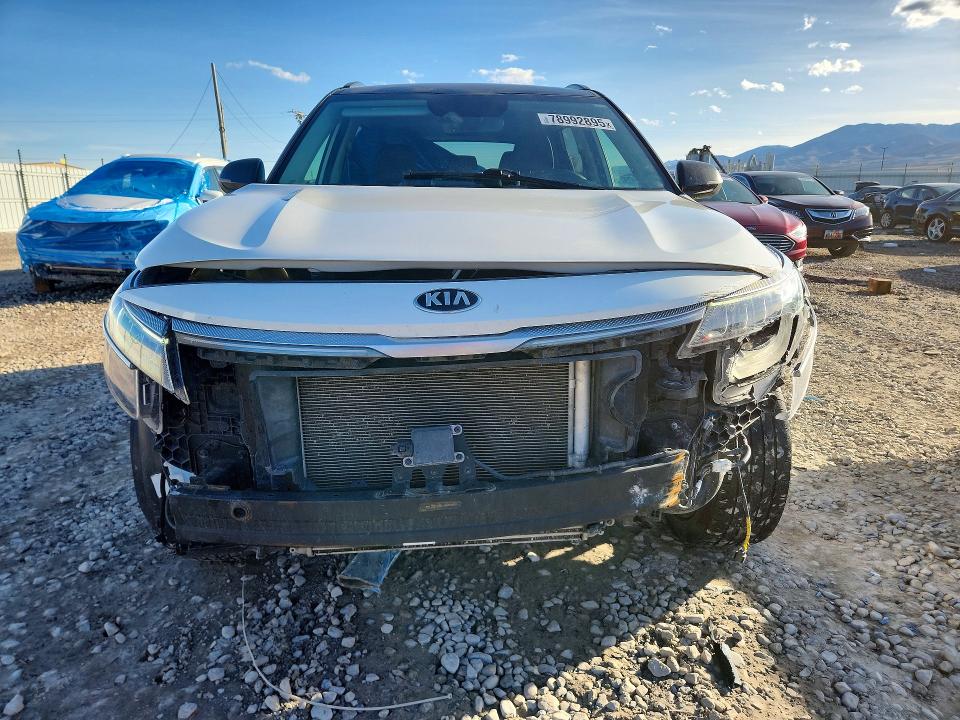 78992895 :رقم المزاد ، KNDETCA2XM7210939 vin ، 2021 Kia Seltos مزاد بيع