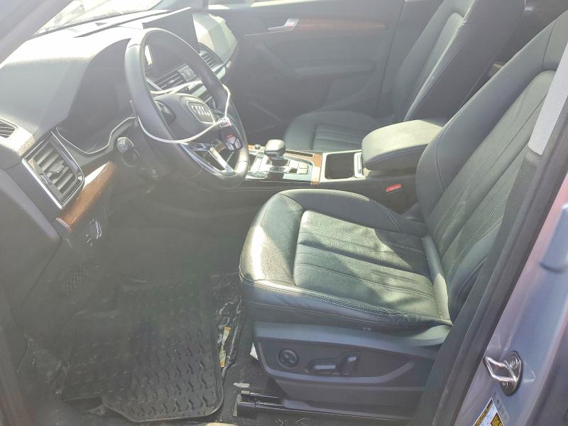 76986025 :رقم المزاد ، WA1EAAFY4N2100291 vin ، 2022 Audi Q5 مزاد بيع