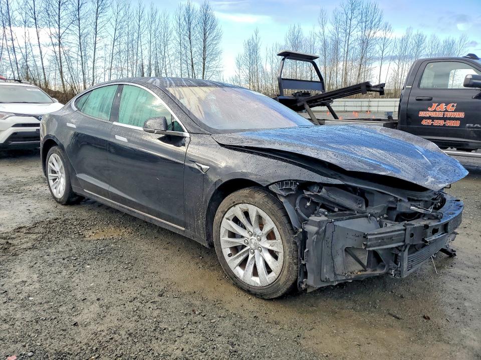 Продаж на аукціоні авто 2018 Tesla Model S, vin: 5YJSA1E24JF293796, номер лоту: 77390565