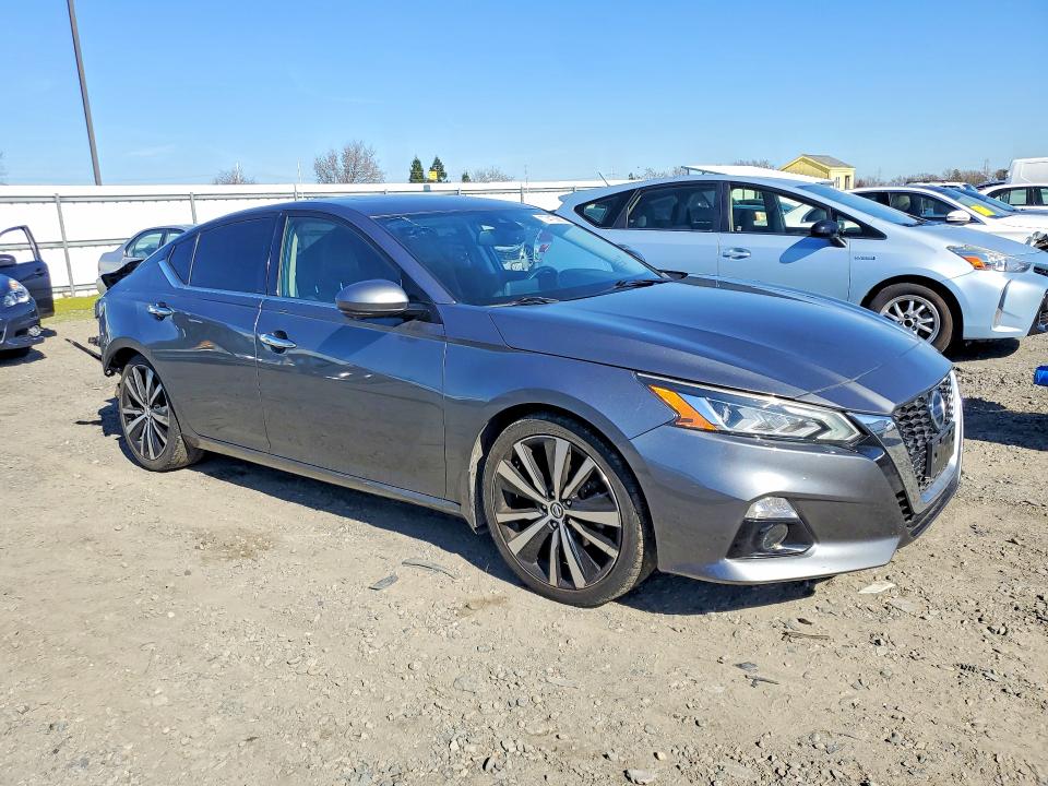Продажа на аукционе авто 2020 Nissan Altima, vin: 1N4BL4FV5L136000, номер лота: 77413685