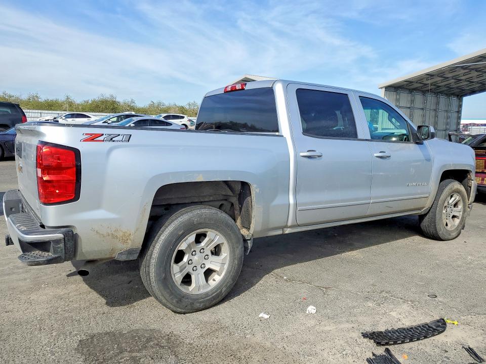 Продаж на аукціоні авто 2018 Chevrolet Silverado, vin: 3GCUKREC6JG637040, номер лоту: 79042065