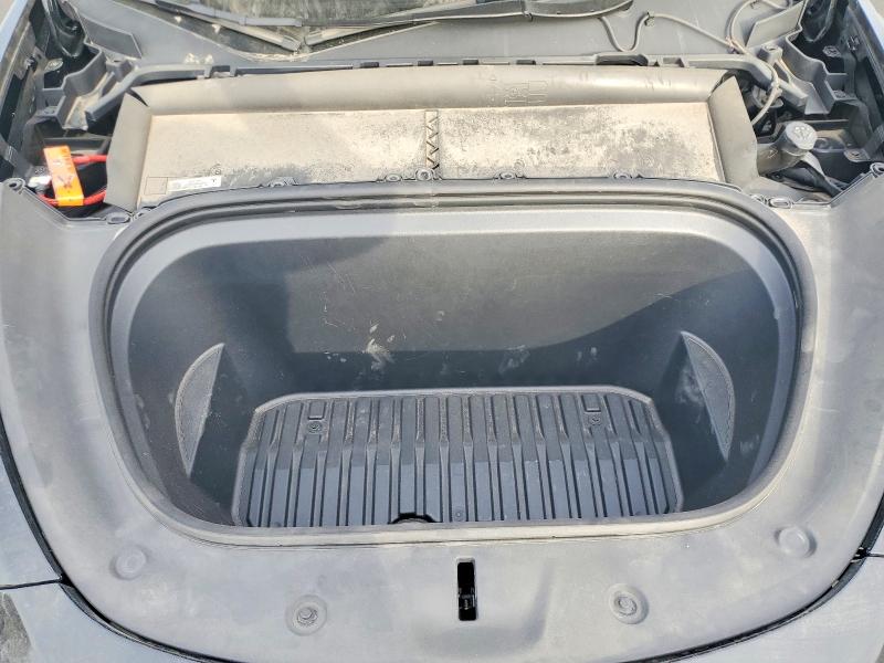 76613795 :رقم المزاد ، 7SAYGDEEXSF305846 vin ، 2025 Tesla Model Y مزاد بيع