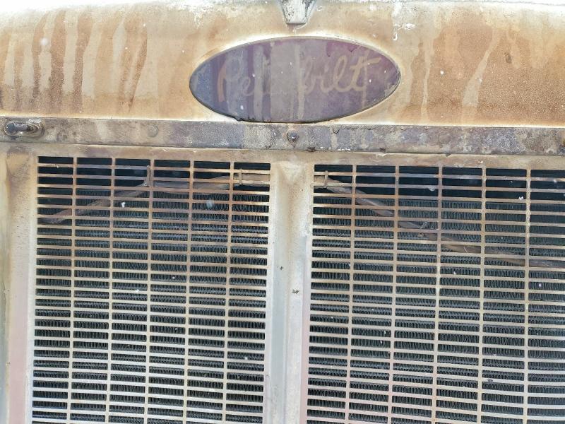 75805565 :رقم المزاد ، 1NPALR9X81D564580 vin ، 2001 Peterbilt 357 مزاد بيع