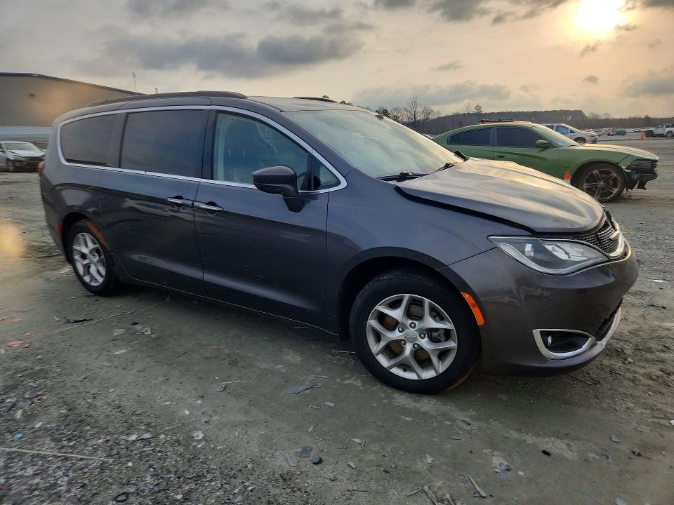 78153415 :رقم المزاد ، 2C4RC1FG9KR703775 vin ، 2019 Chrysler Pacifica مزاد بيع