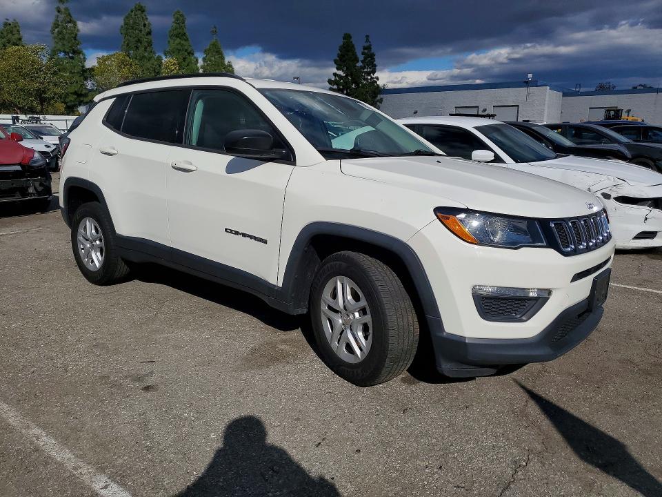 78079965 :رقم المزاد ، 3C4NJCAB6JT250867 vin ، 2018 Jeep Compass مزاد بيع