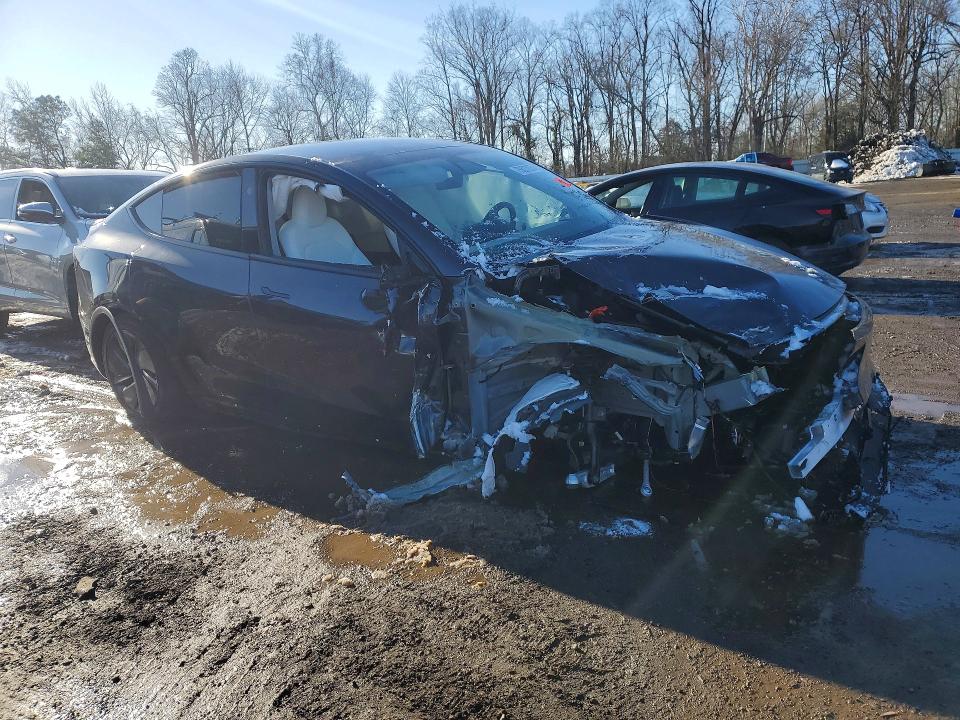 75627035 :رقم المزاد ، 7SAYGDEE1TF396460 vin ، 2026 Tesla Model Y مزاد بيع