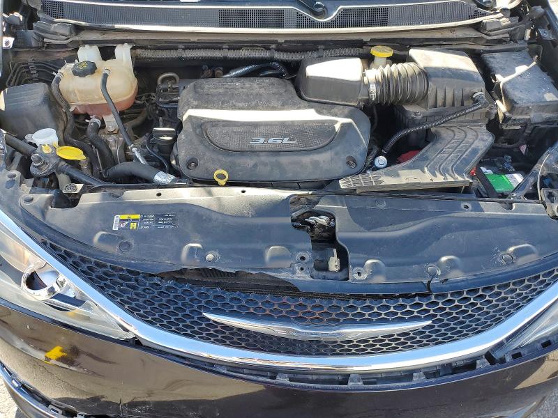 77788665 :رقم المزاد ، 2C4RC1BG8HR610552 vin ، 2017 Chrysler Pacifica مزاد بيع
