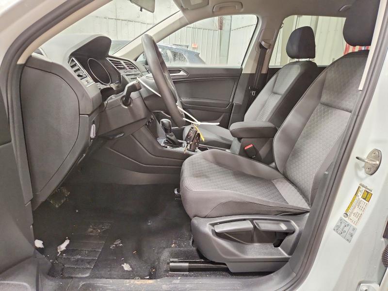 75905975 :رقم المزاد ، 3VV0B7AX6LM095875 vin ، 2020 Volkswagen Tiguan مزاد بيع