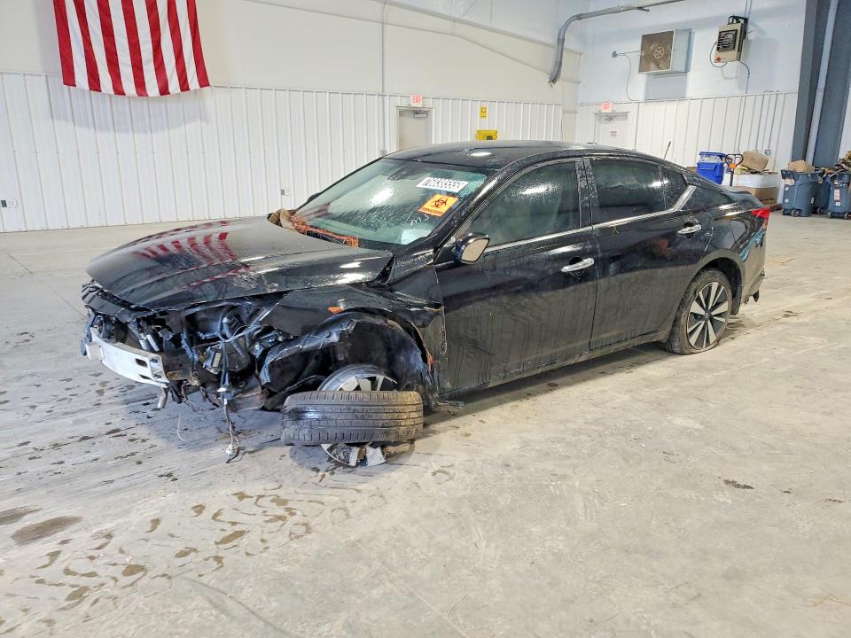 76038555 :رقم المزاد ، 1N4BL4DW3NN359378 vin ، 2022 Nissan Altima مزاد بيع