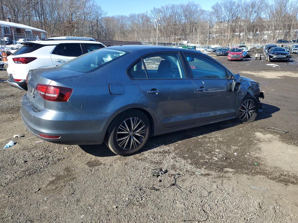 74900945 :رقم المزاد ، 3VWB67AJ9JM206873 vin ، 2018 Volkswagen Jetta مزاد بيع