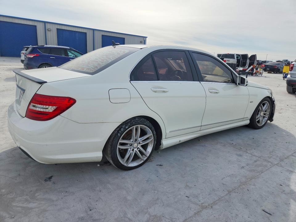 2012 Mercedes-benz C მანქანა იყიდება აუქციონზე, vin: WDDGF4HB2CR194708, აუქციონის ნომერი: 76890225