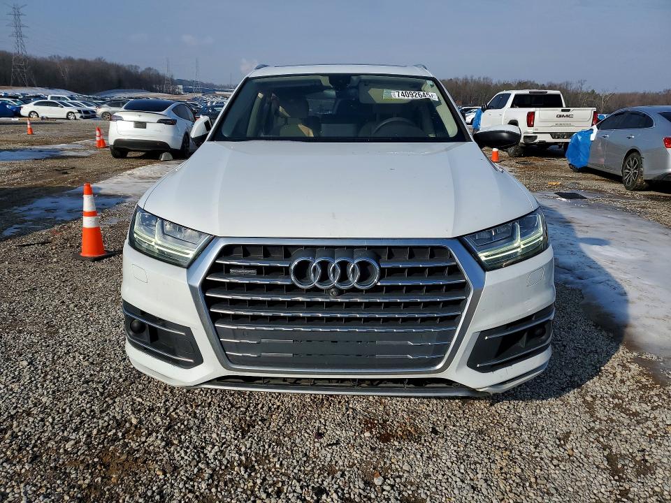 Продажа на аукционе авто 2018 Audi Q7, vin: WA1LHAF78JD043862, номер лота: 74092645