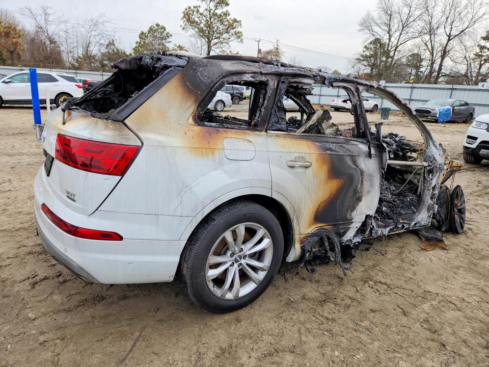 Aukcja sprzedaży 2017 Audi Q7, vin: WA1LAAF73HD014025, numer aukcji: 77690145