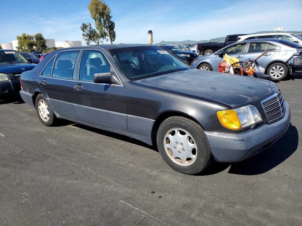 Продажа на аукционе авто 1993 Mercedes-benz 400, vin: WDBGA43E3PA105967, номер лота: 79297345
