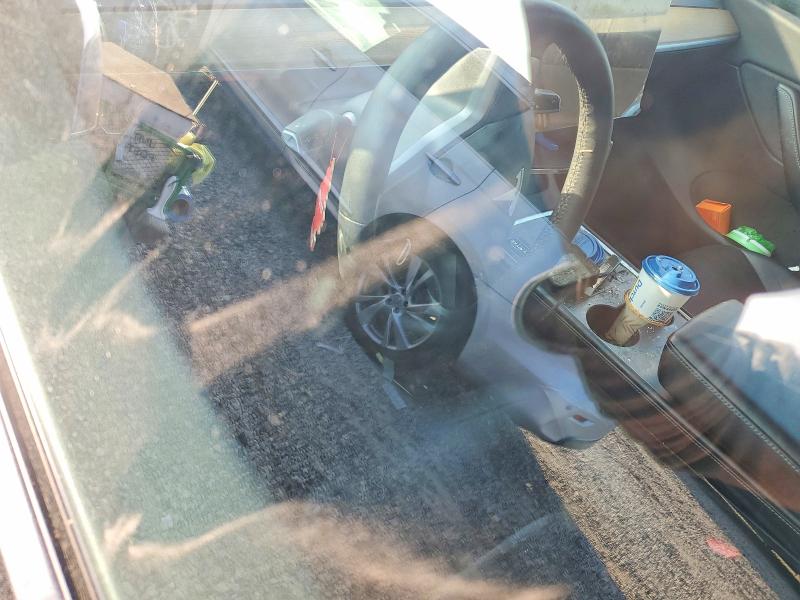 75941515 :رقم المزاد ، 7SAYGDEE5NF353033 vin ، 2022 Tesla Model Y مزاد بيع