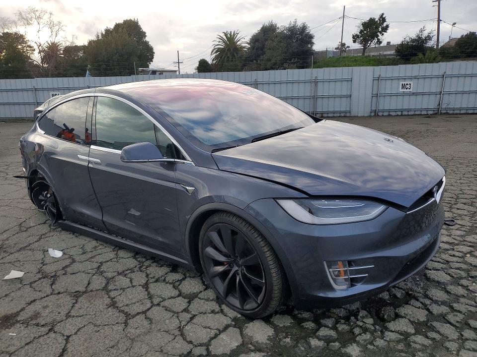Auction sale of the 2019 Tesla Model X, vin: 5YJXCDE46KF180386, lot number: 78094385