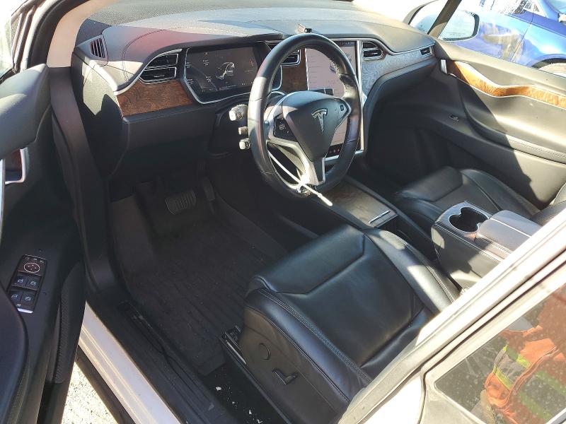 77357115 :رقم المزاد ، 5YJXCBE24HF066771 vin ، 2017 Tesla Model X مزاد بيع