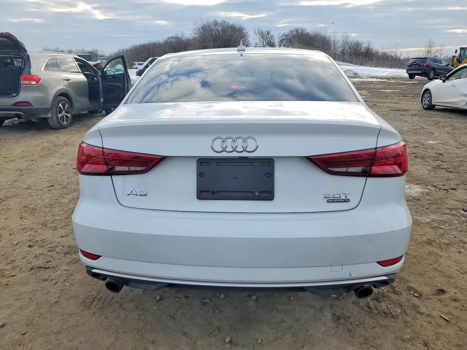 75862955 :رقم المزاد ، WAUB8GFF2J1055581 vin ، 2018 Audi A3 مزاد بيع