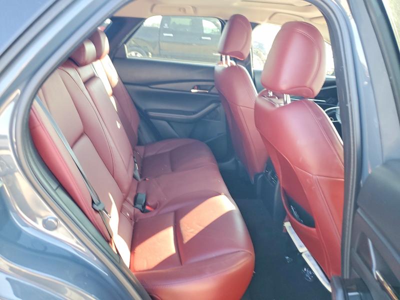 77115465 :رقم المزاد ، 3MVDMBCM7PM564475 vin ، 2023 Mazda Cx-30 مزاد بيع