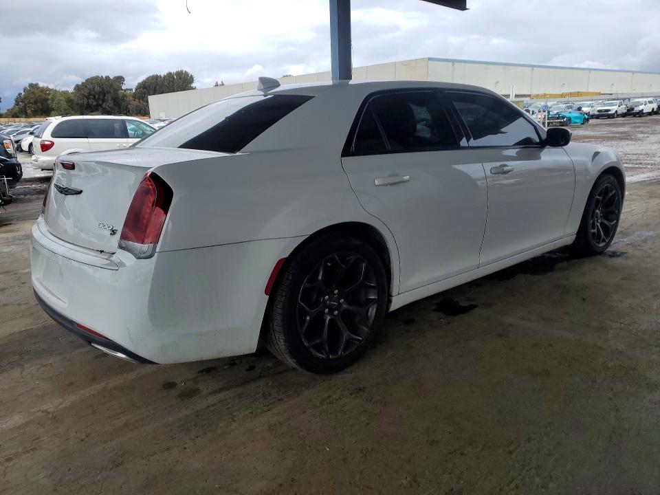 77223615 :رقم المزاد ، 2C3CCABG4KH601113 vin ، 2019 Chrysler 300 مزاد بيع