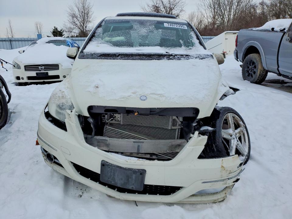 2010 Mercedes Benz B200 მანქანა იყიდება აუქციონზე, vin: WDDFH3EB2AJ566242, აუქციონის ნომერი: 74972395