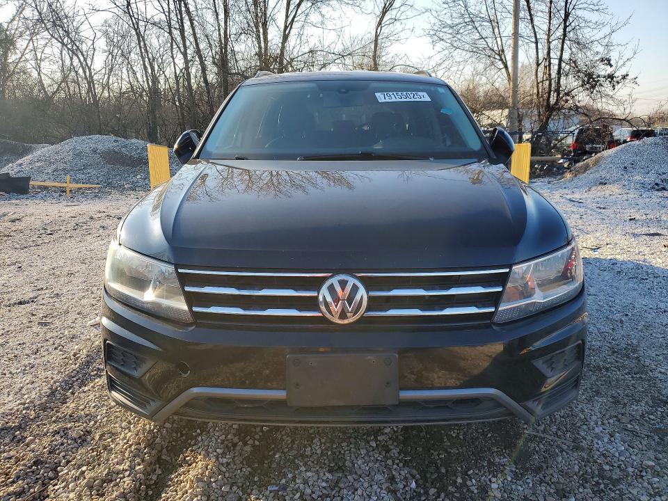79155025 :رقم المزاد ، 3VV3B7AX7JM199818 vin ، 2018 Volkswagen Tiguan مزاد بيع