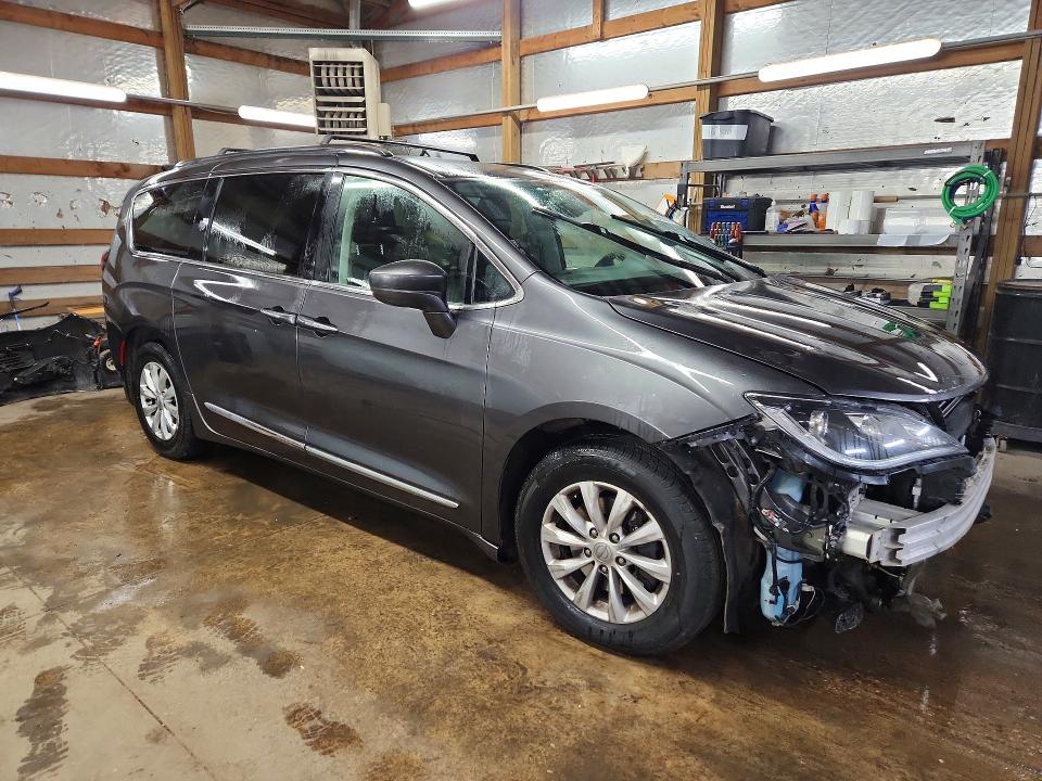 2018 Chrysler Pacifica მანქანა იყიდება აუქციონზე, vin: 2C4RC1BG8JR217754, აუქციონის ნომერი: 74818505