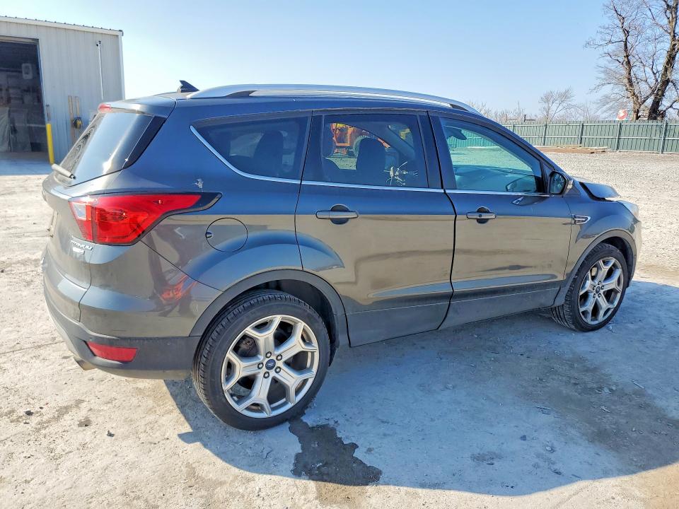 2019 Ford Escape მანქანა იყიდება აუქციონზე, vin: 1FMCU9J91KUB94581, აუქციონის ნომერი: 79104195