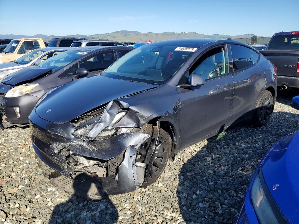 74038915 :رقم المزاد ، 7SAYGDEE8NF329325 vin ، 2022 Tesla Model Y مزاد بيع
