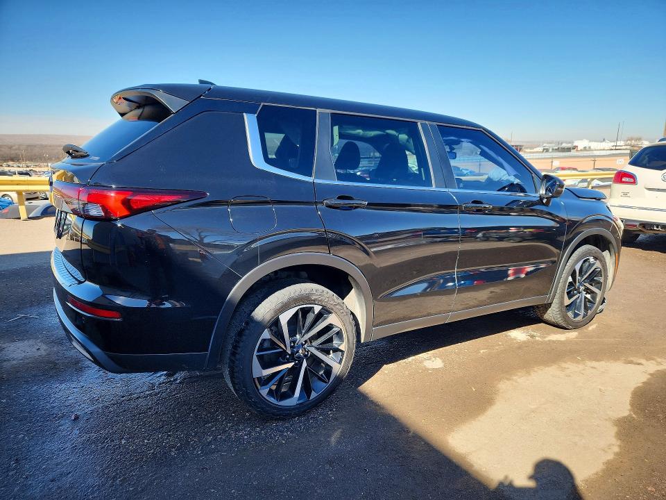 Продаж на аукціоні авто 2022 Mitsubishi Outlander, vin: JA4J4TA84NZ050749, номер лоту: 76624105