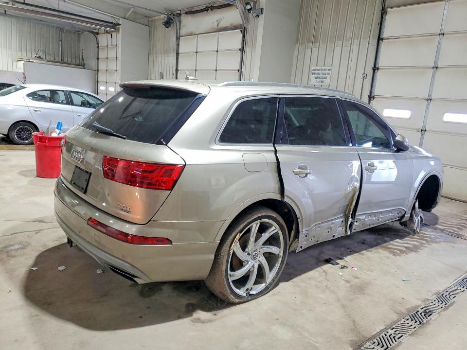 76517435 :رقم المزاد ، WA1LAAF72HD024206 vin ، 2017 Audi Q7 مزاد بيع