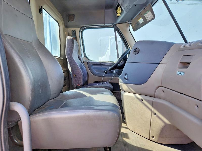 77528625 :رقم المزاد ، 1FUBGEDV4GLHC5673 vin ، 2016 Freightliner Cascadia 1 مزاد بيع