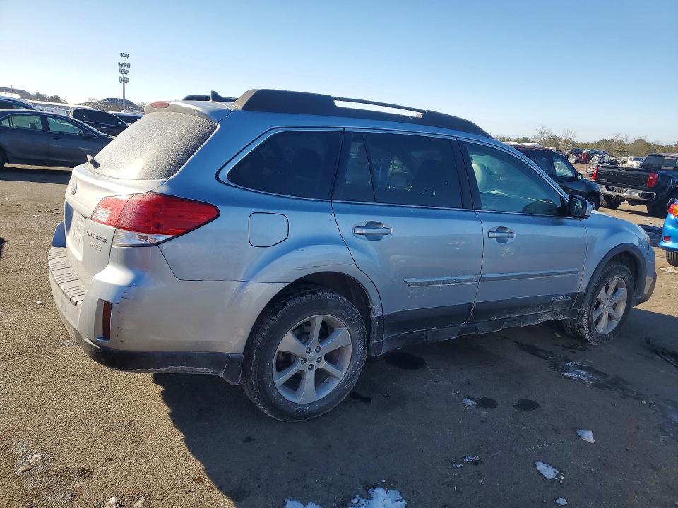 2014 Subaru Outback მანქანა იყიდება აუქციონზე, vin: 4S4BRBEC1E3295110, აუქციონის ნომერი: 73946725
