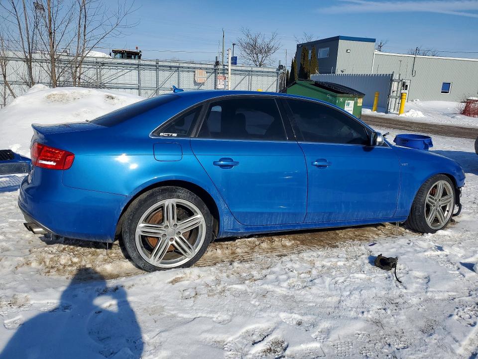 2011 Audi S4 მანქანა იყიდება აუქციონზე, vin: WAUBGCFL0BA070633, აუქციონის ნომერი: 75768935