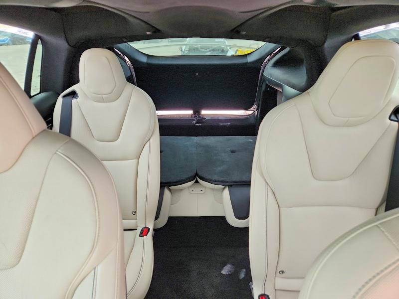 75915925 :رقم المزاد ، 7SAXCBE60NF345071 vin ، 2022 Tesla Model X مزاد بيع