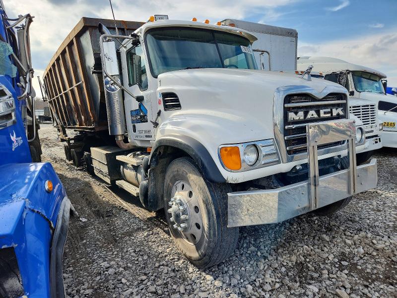 2004 Mack 700 Cv700 მანქანა იყიდება აუქციონზე, vin: 1M2AG11C64M013702, აუქციონის ნომერი: 76618255